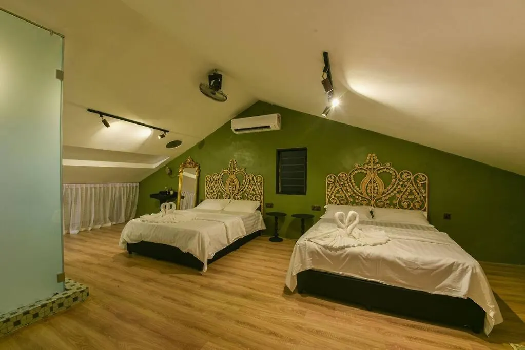 말라카 Hidden Mansion With Private Pool 빌라